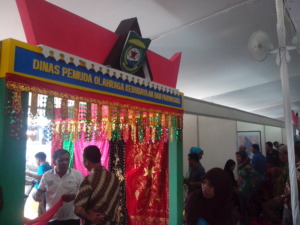 stand pameran (2)