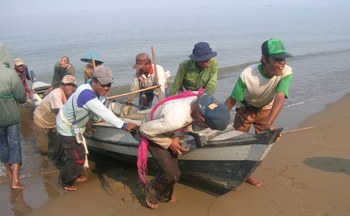 Nelayan di Pantai Barat Tidak Melaut