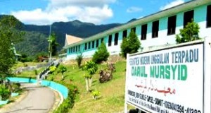 pesantren-Darul-Mursyid-300x160[1]