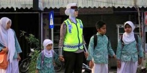 Karier Polwan Berjilbab jangan Dipersempit