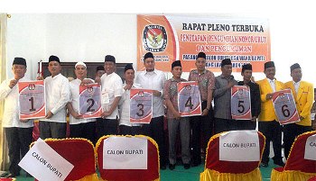 6 Calon Bupati Palas Terima Nomor Urut