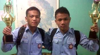 dua siswa darul mursyid