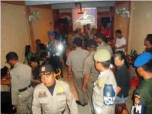 Tertibkan Kafe Penyedia Wanita Penghibur!