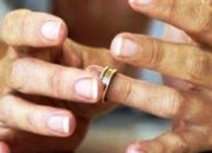 Cerai Lewat SMS, Sahkah?