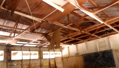 Atap dan Bangku SD Adangkahan Lapuk, Jika Hujan Murid Diliburkan