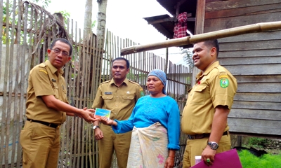 Beasiswa Kepada 280 Mahasiswa Miskin Disalurkan