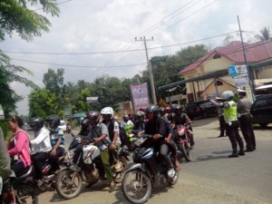 Personil Polisi Stand By Amankan Aksi Unjukrasa Buruh