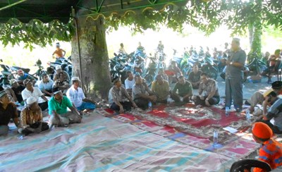 Anggota DPRD Madina Suandi Hasibuan saat reses di Desa Huraba