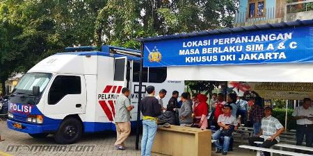 Wewenang Polri Terbitkan SIM dan STNK Digugat ke MK