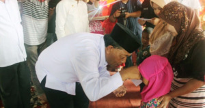 Bupati Madina Santuni Yatim Piatu dan Jompo