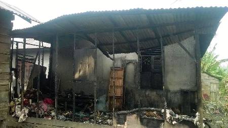 rumah kabet yang terbakar