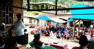 Yusuf Nasution di hadapan ratusan warga Panyabungan Timur