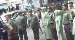 Pangdam I Bukit Barisan Mayjen TNI Lodewyk Pusung saat tiba di markas Koramil 13 Pyb