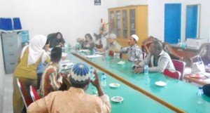 RDP Komisi II dengan warga Batahan dipimpin Ketua DPRD Madina, Hj.Leli Hartati