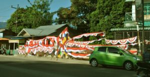Pajangan penjualan bendera di Panyabungan