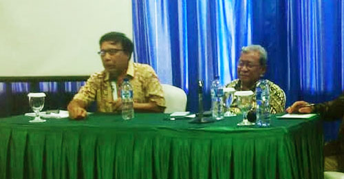 Dr Phil Ichwan Azhari dan Prof Usman Pelly