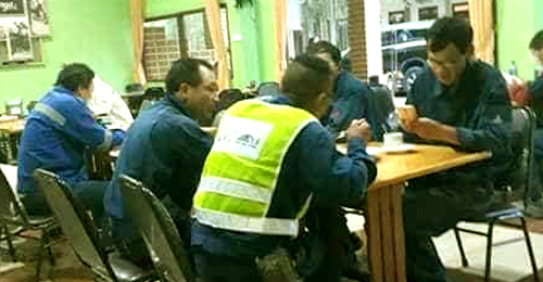 Tenaga kerja asing di kantin hotel Rindang 1