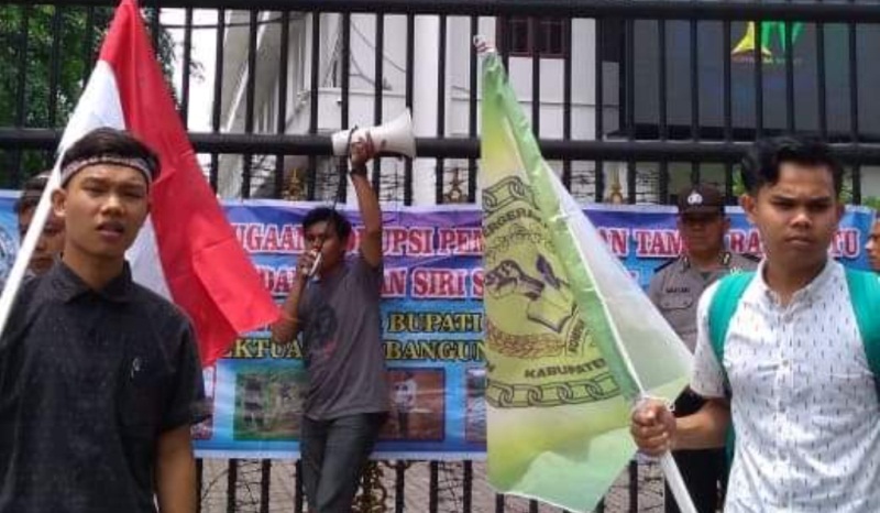 Demo Mahasiswa Kompak di Kejatisu Senin 9 September 2019