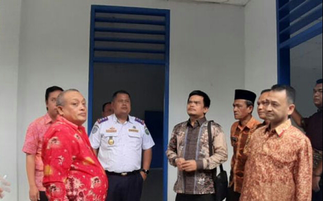 Tim Kanwil Depkumham Sumut saat meninjau