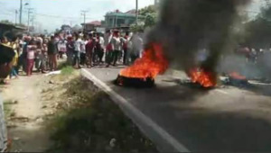 Warga Mompang Julu Blokir Jalinsum