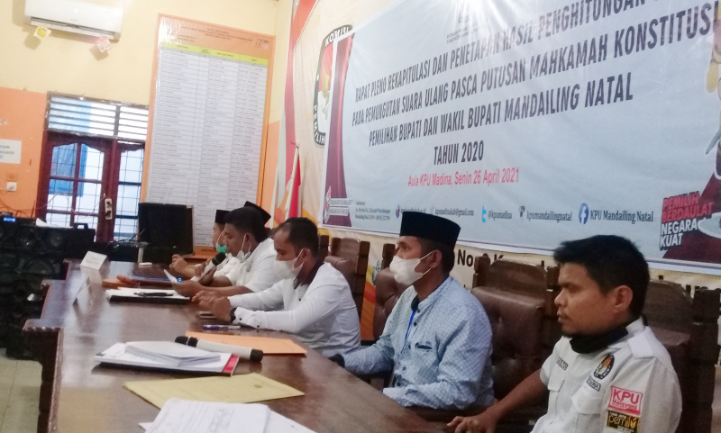 Hasil Pleno KPU Madina: SUKA 79.156 Suara, Dahwin 79.002 Suara