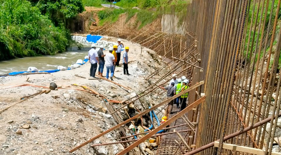 Rehab Penahan Arus Sungai di Panyabungan Timur Diharap Selesai Tepat Waktu