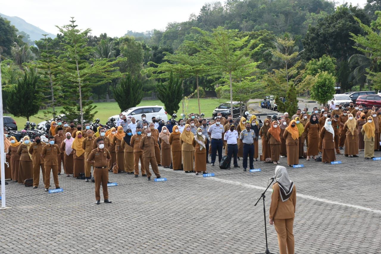 Peserta Apel Gabungan Terus Berkurang