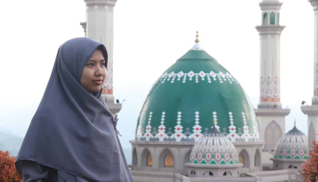 Harga Komoditas Naik, Rakyat Makin Tercekik