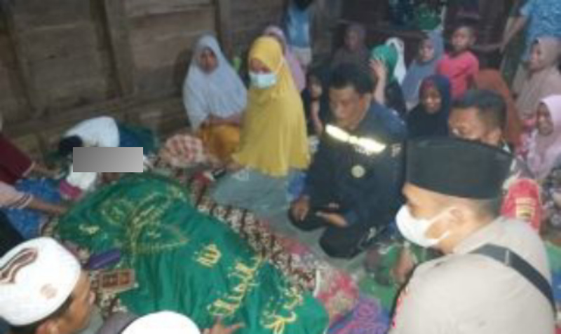 Lubang Longsor Menwaskan 12 Ibu Rumah Tangga Kedalaman 2 Meter