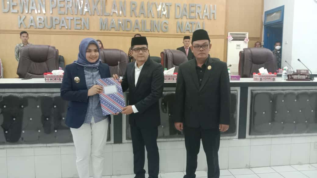 DPRD Terima LKPJ Bupati Tahun 2021