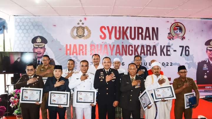 Bupati Hadiri Puncak Perayaan Hari Bhayangkara ke-76 di Mako Polres Madina
