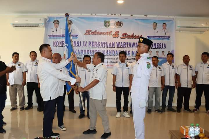 Ridwan Lubis Kembali Nakhodai PWI Madina