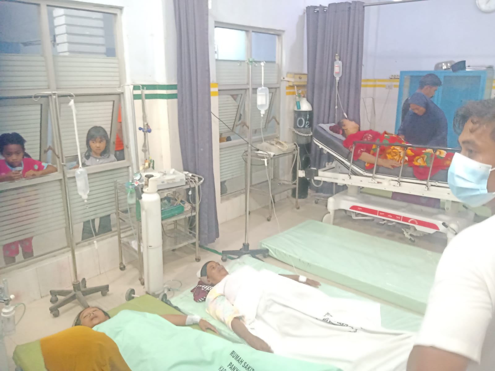 Breaking News: Puluhan Warga di WKP PT SMGP Dilarikan ke Rumah Sakit