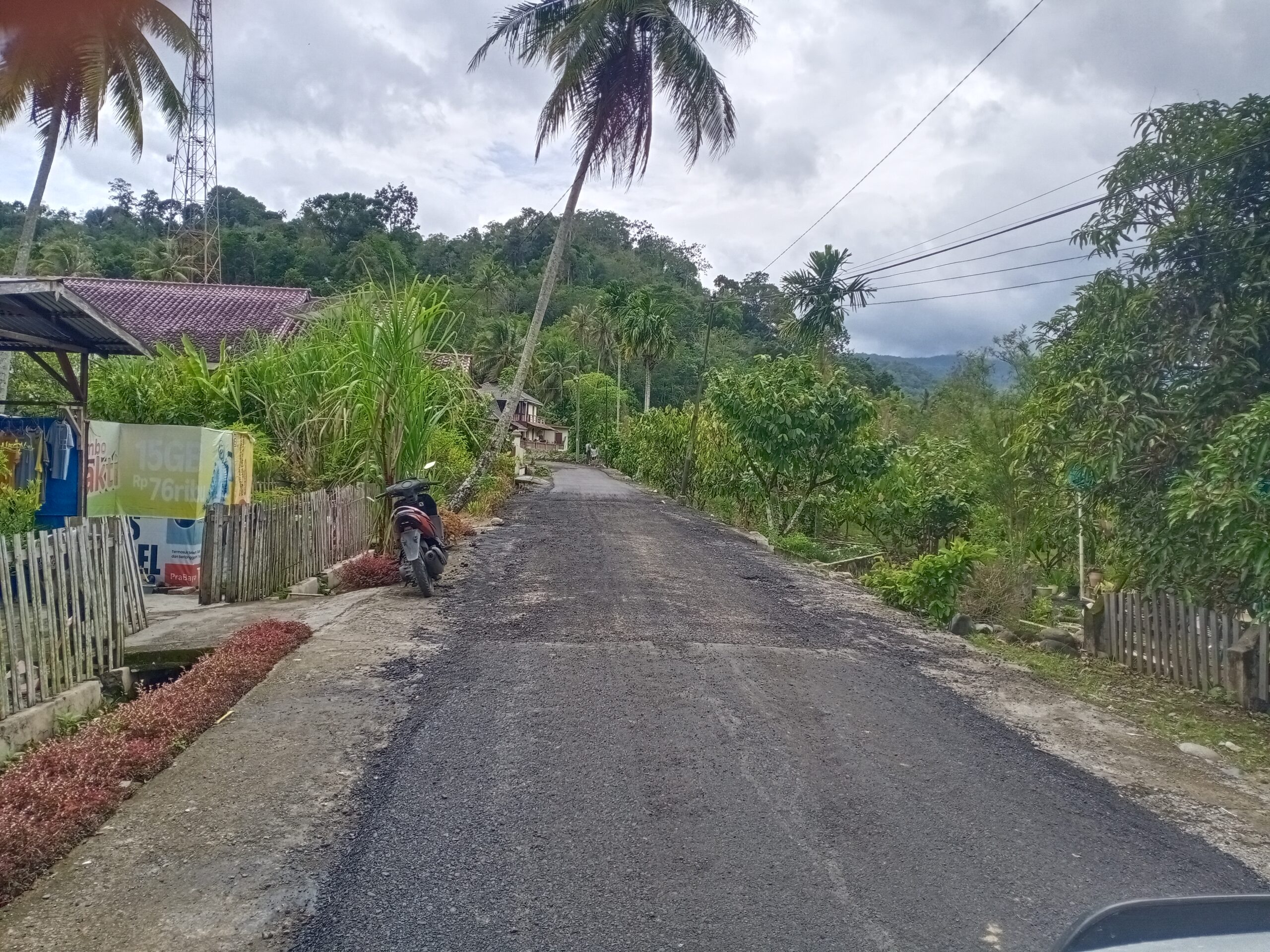 Tidak Sesuai Spesifikasi, PU Madina Bongkar Pengaspalan Jalan Sawahan Kotanopan