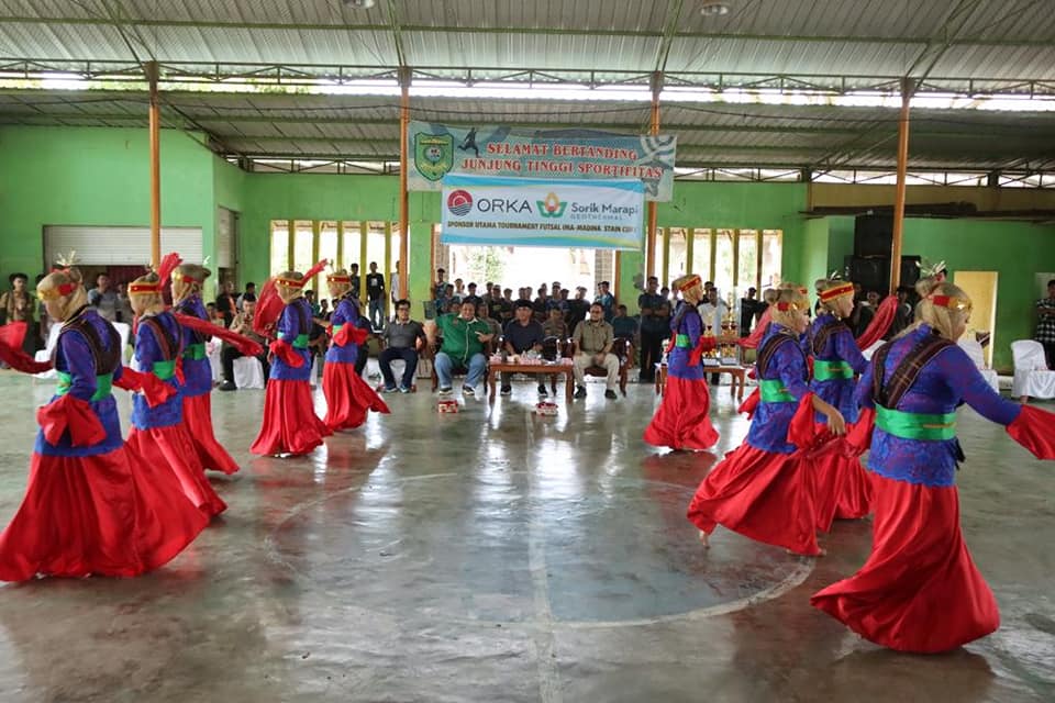 Bupati Buka Turnamen Futsal IMA Madina Cup