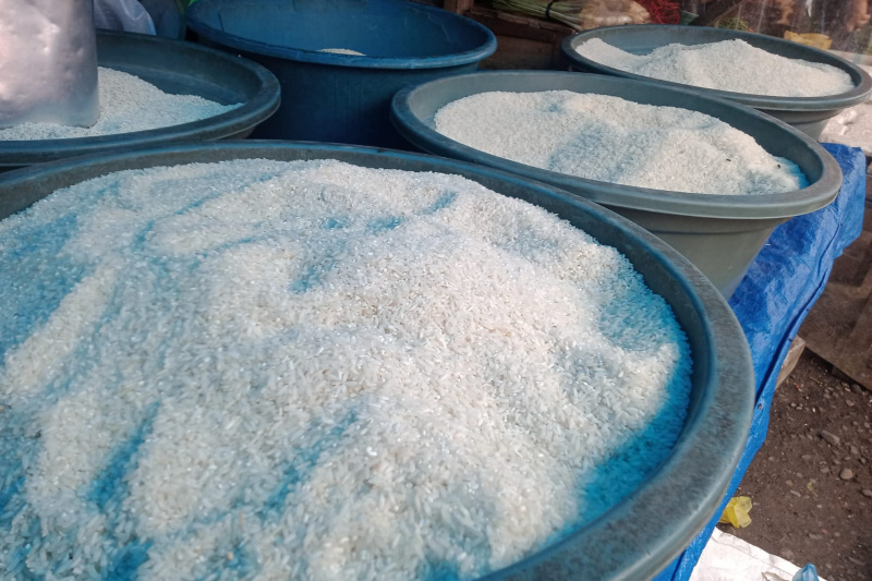 Harga Beras di Madina Naik