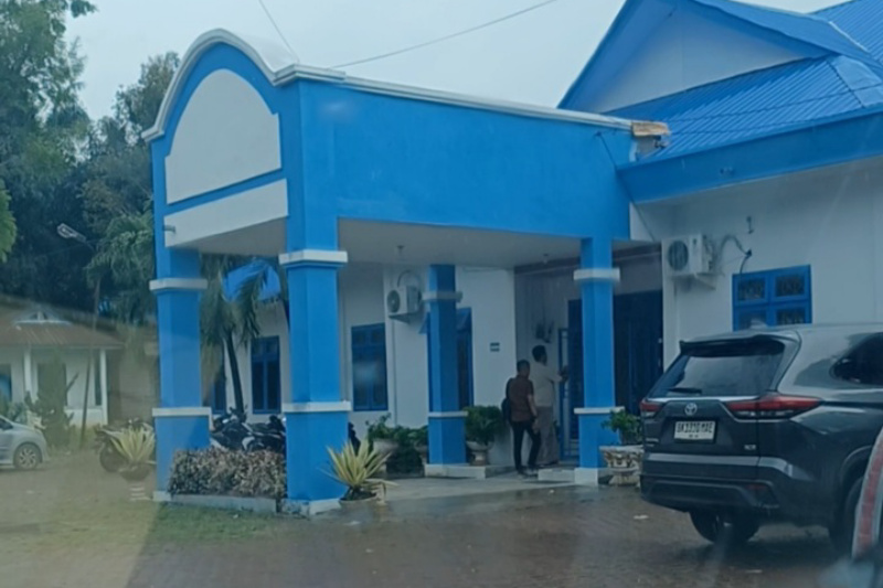 Sebelum Diamankan, Petugas Dirkrimsus Poldasu Datangi Kantor Disdik Madina