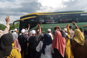 Hari Ini Calhaj Asal Madina Kolter 3 Bertolak Menuju Asrama Haji Medan