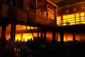 pasar-baru-panyabungan-mandailing-natal-terbakar-B3Es0ZXiai