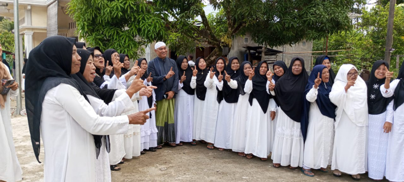 Kaum Emak Emak Pengajian Bantah Asumsi Perempuan Harus Pilih Perempuan dalam Pilkada Madina
